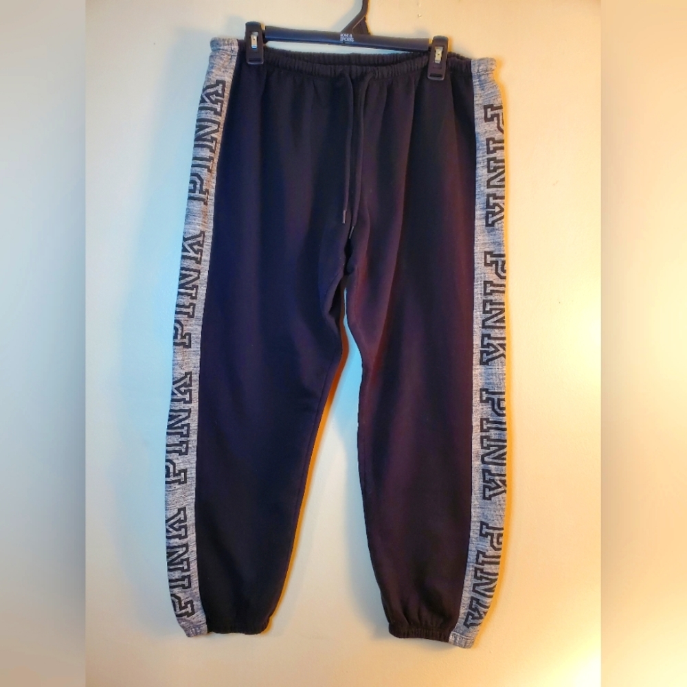Victoria’s Secret PINK Fleece Jogger’s size Large